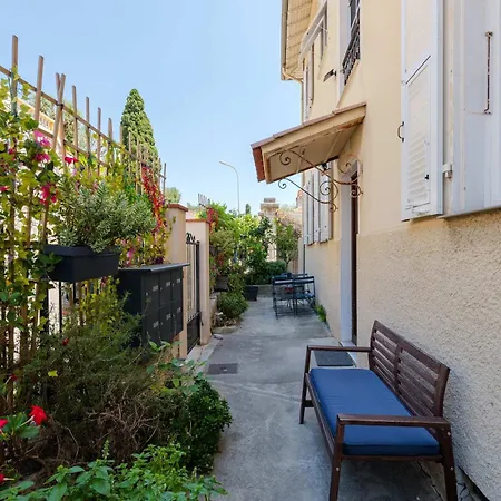 Cozy 1-bedroom With Stunning Sea Views Appartement